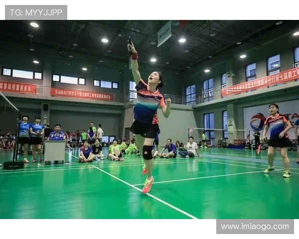 南京羽毛球队以94分稳居总决赛积分榜首位争夺冠军势头强劲