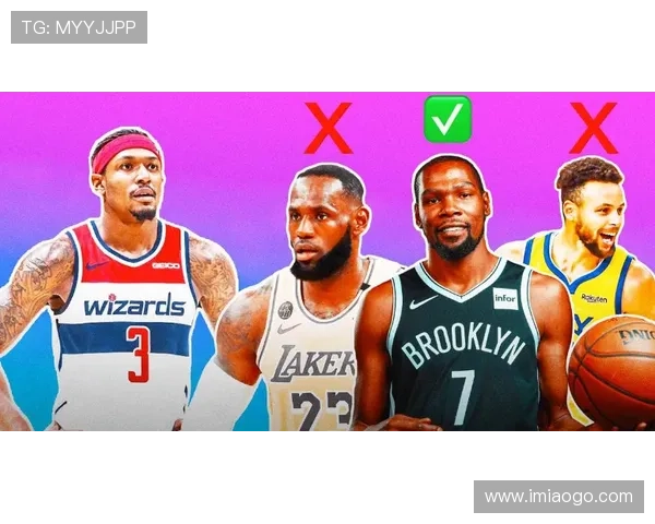 老足球明星齐聚一堂展现昔日风采与当今球星对比的精彩瞬间